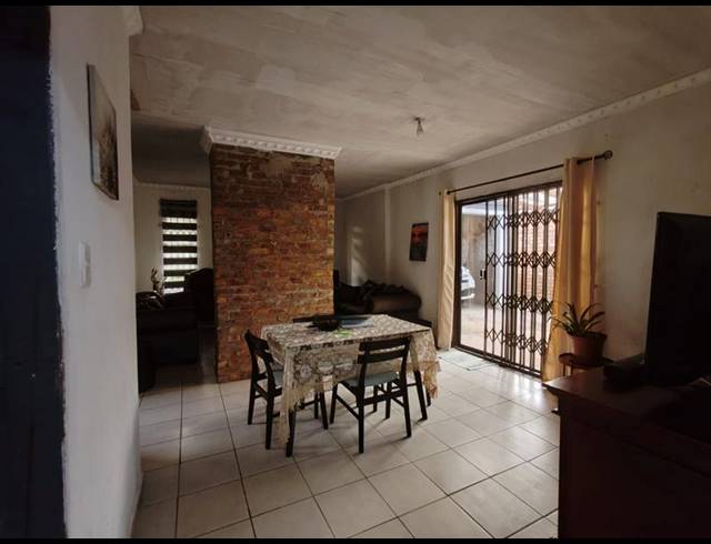 3 BEDROOM HOUSE FOR SALE IN DANVILLE